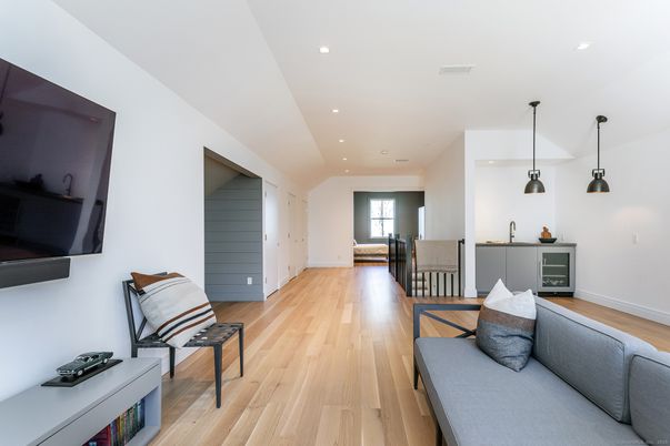 Interior, Pendant Lights, Recessed Lighting, Wood Texture Flooring