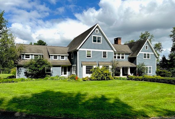 Backyard, Exterior, Facade, Farmhouse