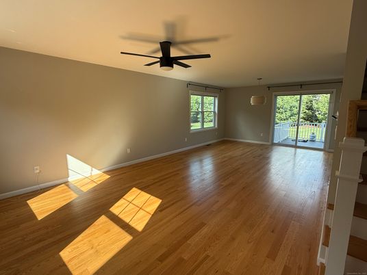 Empty room, Interior, Pendant Lights, Wood Texture Flooring