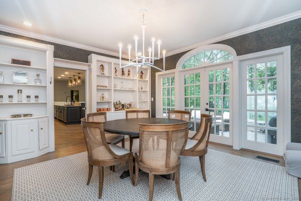 Chandelier, Dining room, Interior, Pendant Lights, Recessed Lighting, Wood Texture Flooring