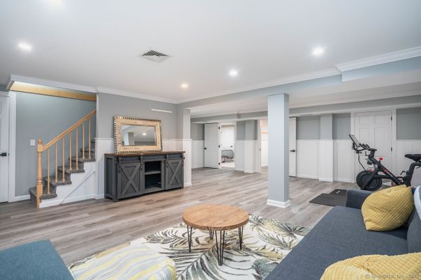 Fitness Equipment, Interior, Recessed Lighting, Wood Texture Flooring