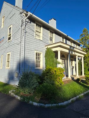 Exterior, Facade, Georgian
