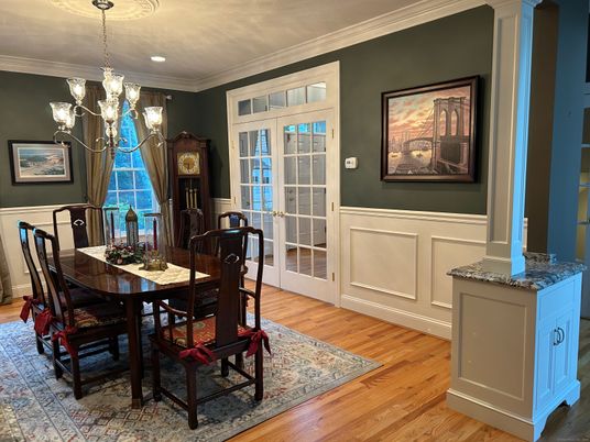 Chandelier, Dining room, Interior, Recessed Lighting, Wood Texture Flooring