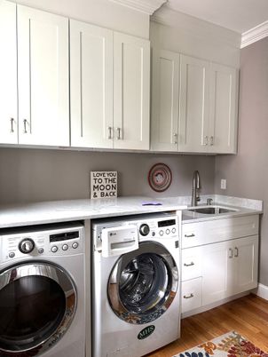 Interior, Washer, Wood Texture Flooring