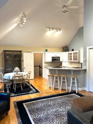 Dining room, Interior, Kitchen, Stainless Steel Appliances, Wood Texture Flooring