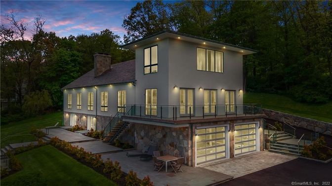 Attached, Backyard, Exterior, Facade, Modern