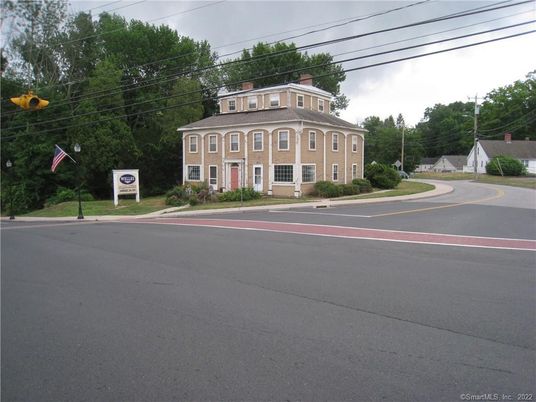 Exterior, Facade, Georgian