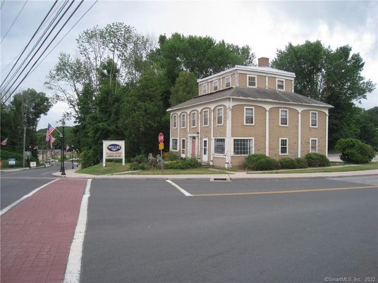 Exterior, Facade, Georgian