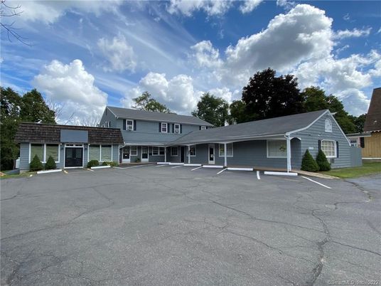 Exterior, Facade, Cape Cod