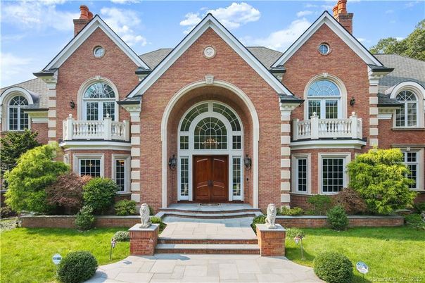 Exterior, Facade, Brick Facade, Brick Traditional