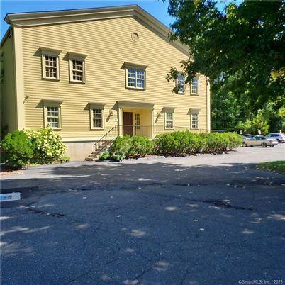 Exterior, Facade, Georgian