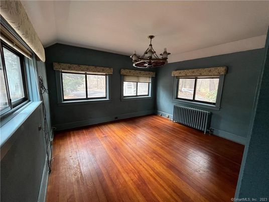 Chandelier, Empty room, Interior, Wood Texture Flooring