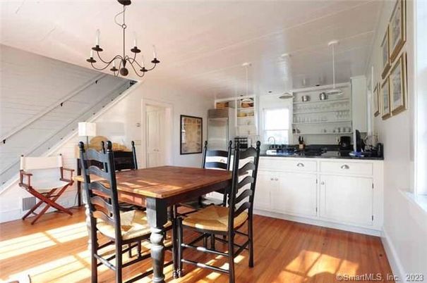 Chandelier, Dining room, Interior, Kitchen, Wood Texture Flooring