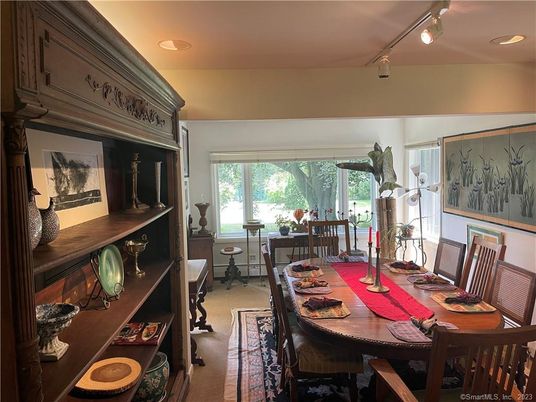 Dining room, Interior, Recessed Lighting