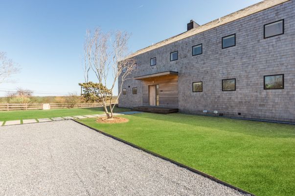 Backyard, Exterior, Facade, Modern