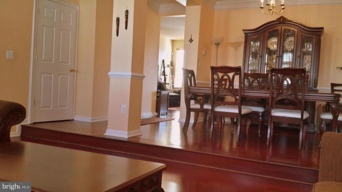 Chandelier, Dining room, Interior