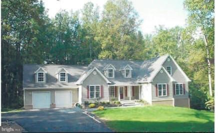 Attached, Exterior, Facade, Ranch