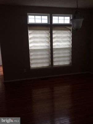 Empty room, Interior, Pendant Lights, Wood Texture Flooring