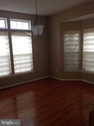 Empty room, Interior, Pendant Lights, Wood Texture Flooring