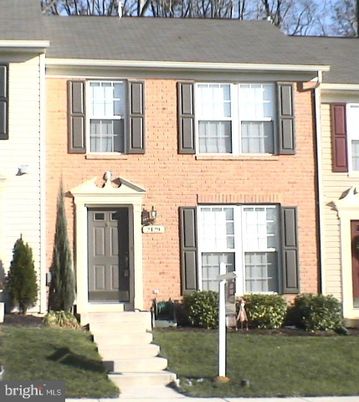 Exterior, Facade, Brick Facade, Georgian