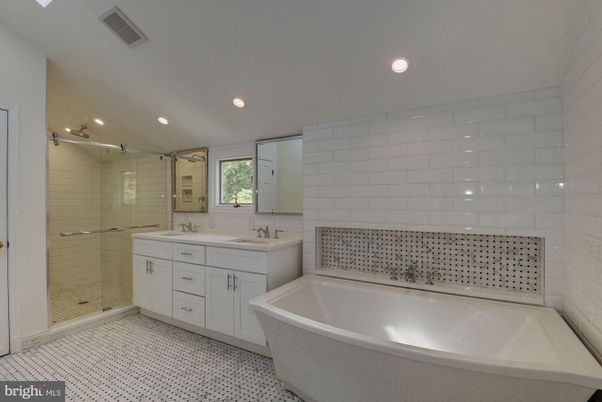Bathroom, Dual Sink Vanities, Free Standing Baths, Glass Shower, Interior, Recessed Lighting