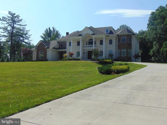 Backyard, Exterior, Facade, Brick Facade, French Provincial