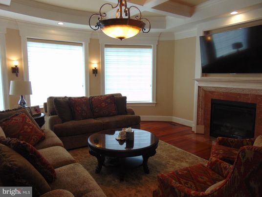Fireplace, Interior, Living room, Pendant Lights, Recessed Lighting, Wood Texture Flooring
