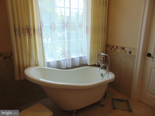 Bathroom, Free Standing Baths, Interior