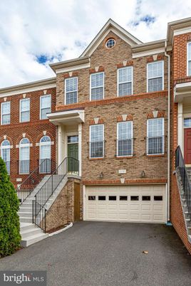Attached, Exterior, Facade, Brick Facade, Rowhouse