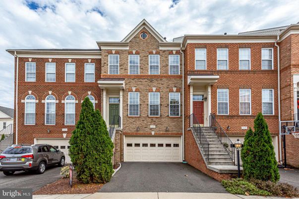 Attached, Exterior, Facade, Brick Facade, Rowhouse