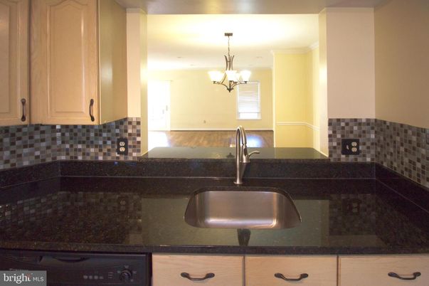 Chandelier, Interior, Kitchen