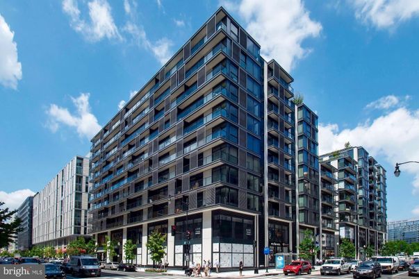 Exterior, Facade, Condo Building