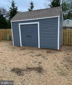 Backyard, Detached Garage, Exterior