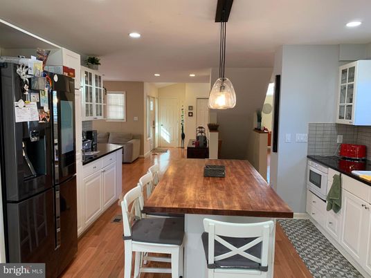 Dining room, Interior, Kitchen, Living room, Pendant Lights, Recessed Lighting, Wood Texture Flooring