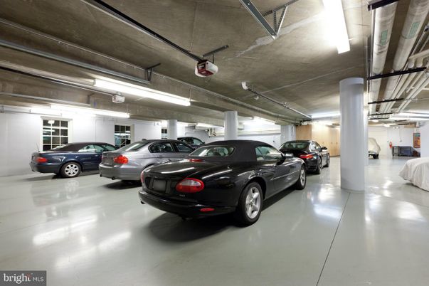 Garage, Interior