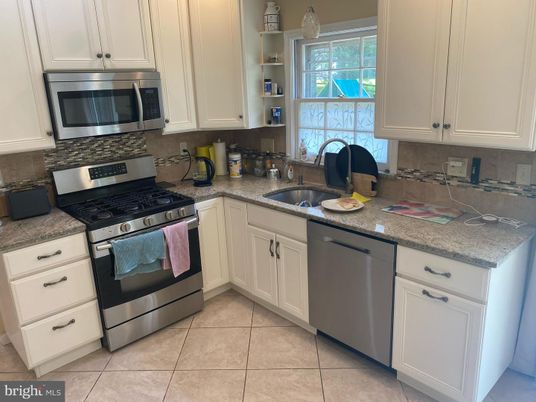 Interior, Kitchen, Stainless Steel Appliances