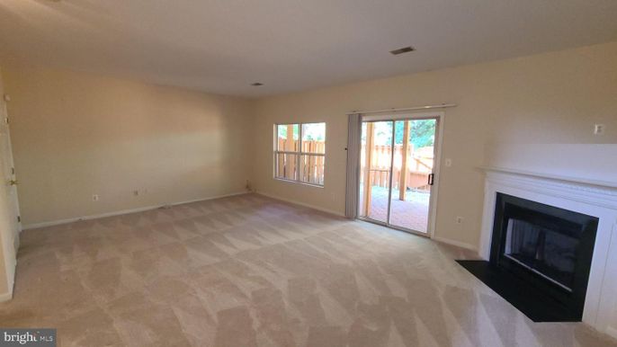 Empty room, Fireplace, Interior