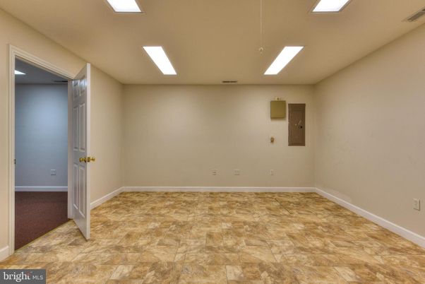Elevator, Empty room, Interior, Recessed Lighting