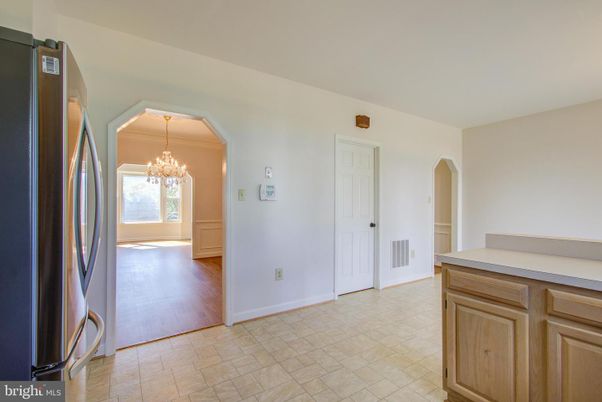 Chandelier, Empty room, Interior, Wood Texture Flooring
