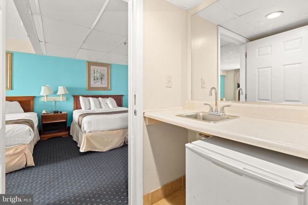 Bathroom, Bedroom, Interior, Recessed Lighting