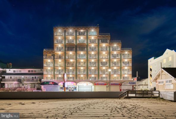 Exterior, Facade, Condo Building