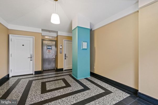Elevator, Interior, Pendant Lights