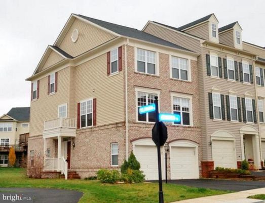 Attached, Exterior, Facade, Brick Facade, Rowhouse