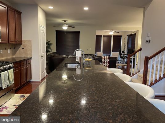 Dining room, Interior, Kitchen, Recessed Lighting, Wood Texture Flooring