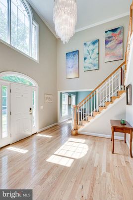Chandelier, Interior, Wood Texture Flooring