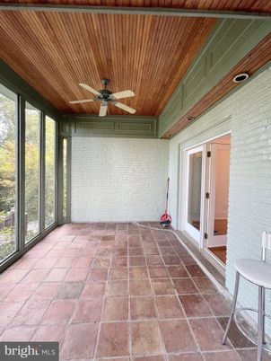 Empty room, Interior, Stone Walls, Wooden Ceilings