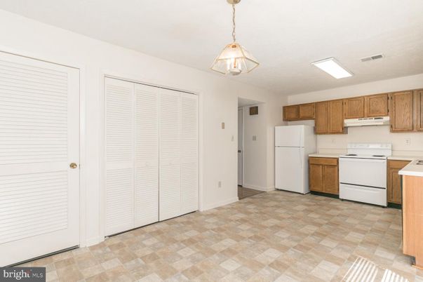 Interior, Kitchen, Pendant Lights, Washer