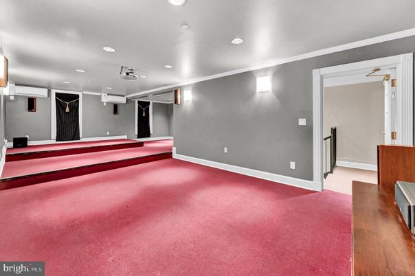 Empty room, Interior, Recessed Lighting