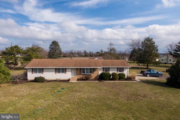 Attached, Backyard, Exterior, Facade, Ranch