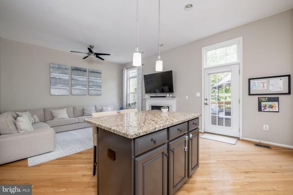 Interior, Living room, Pendant Lights, Recessed Lighting, Wood Texture Flooring